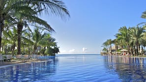 5 piscinas al aire libre, sombrillas, tumbonas