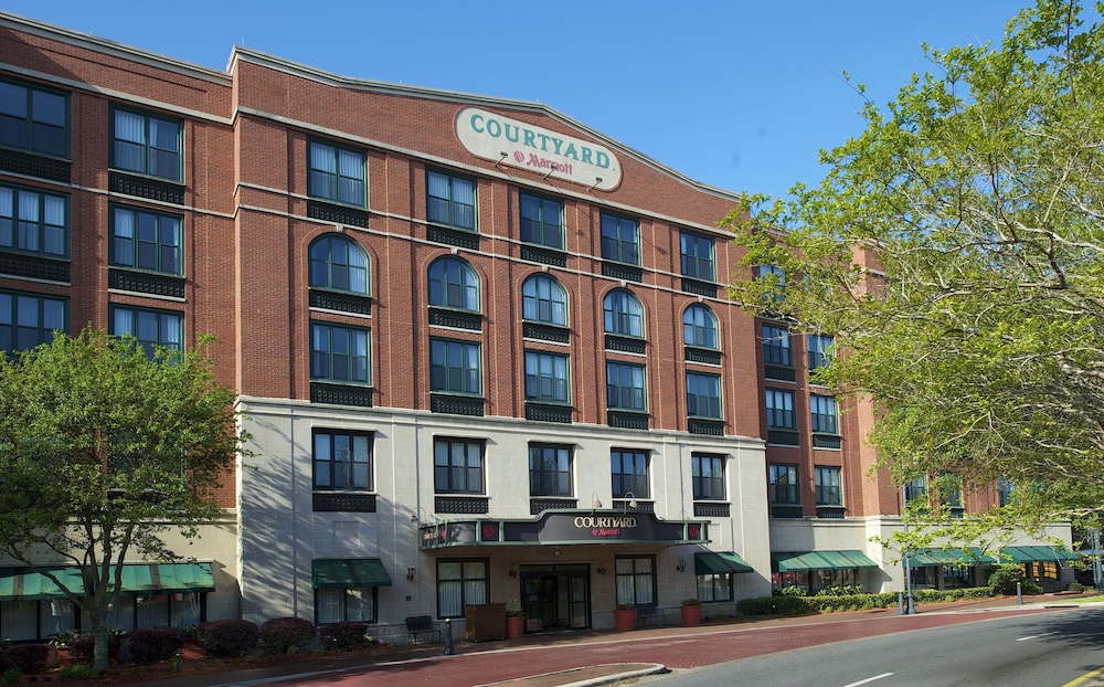 Courtyard by Marriott Savannah Downtown/Historic District in Savannah