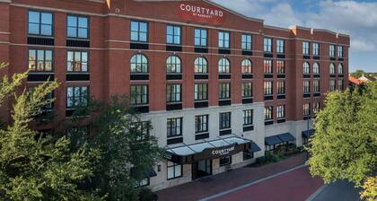 Courtyard by Marriott Savannah Downtown/Historic District