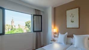 Ropa de cama de alta calidad y escritorio
