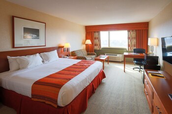 Gateway Hotel And Conference Center Ames 79 Room Prices Reviews Travelocity