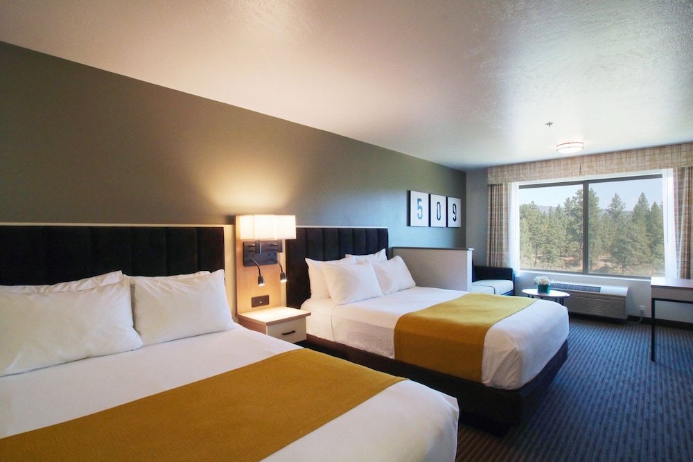 Oxford Suites Spokane Valley