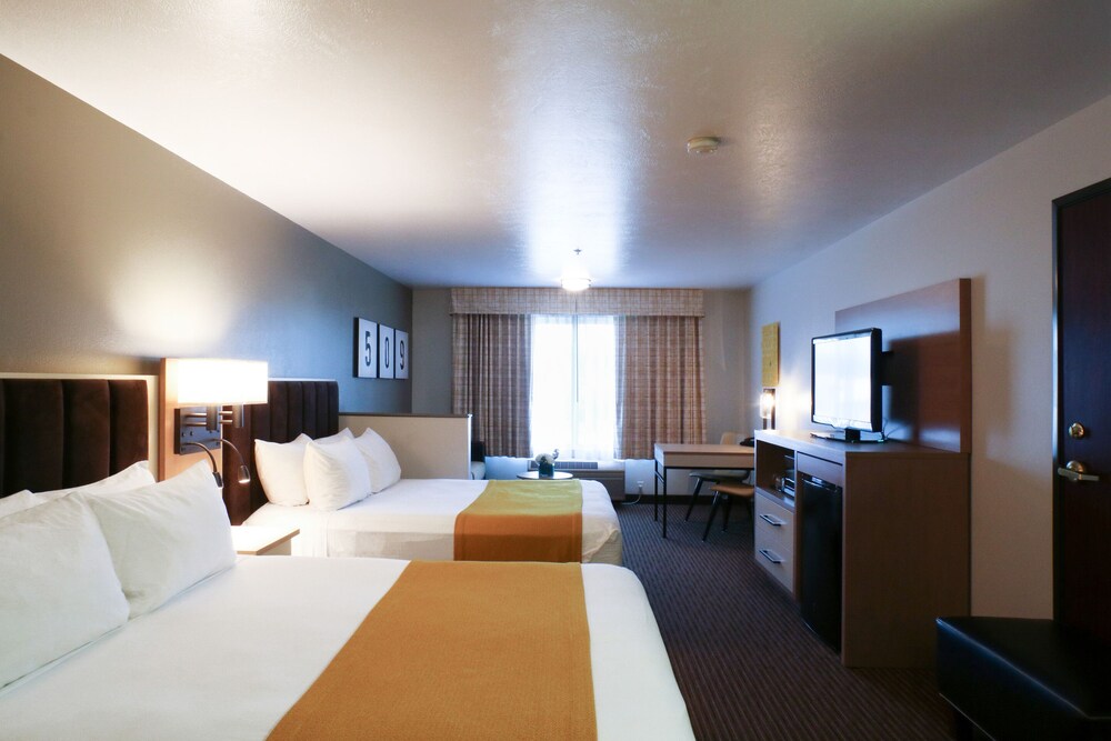 Oxford Suites Spokane Valley