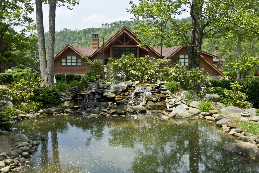 Bent Creek Golf Village Resort by Diamond Resorts in Gatlinburg | Best Rates & Deals on Orbitz