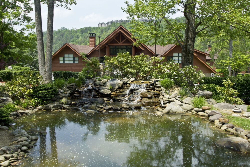 Exterior, Bent Creek Golf Village