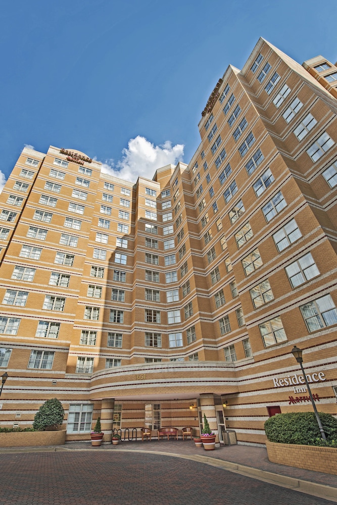 Residence Inn By Marriott Arlington At Rosslyn 2018 Room Prices 87 Hotel Entrance Featured Image