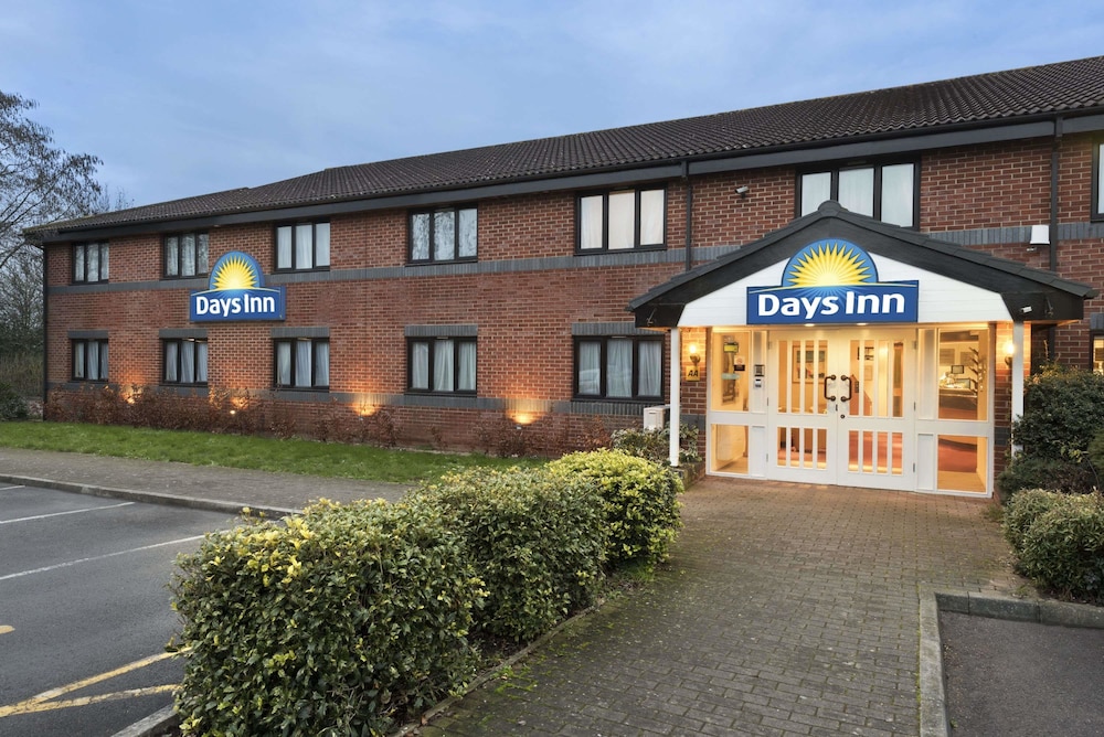 Days Inn by Wyndham Michaelwood M5