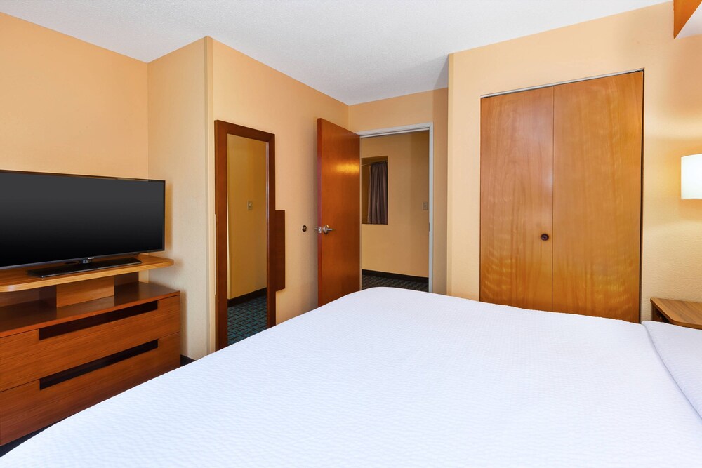 Room, Fairfield Inn & Suites Columbus East