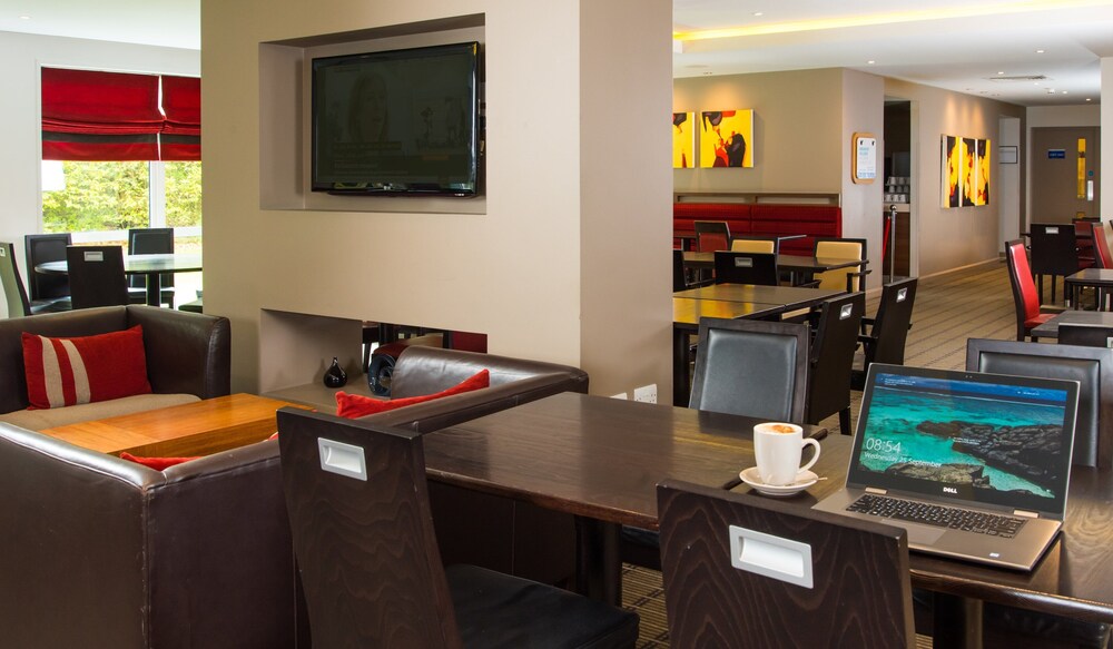 Holiday Inn Express Swindon - West, an IHG Hotel