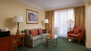 Premium bedding, down duvet, minibar, in-room safe