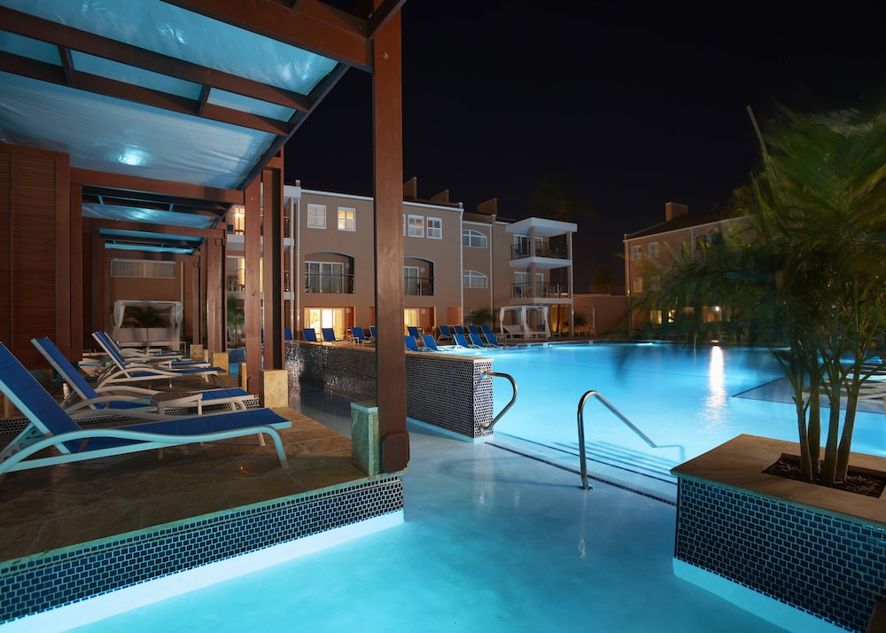 Divi Dutch Village Beach Resort in Oranjestad Best Rates & Deals on