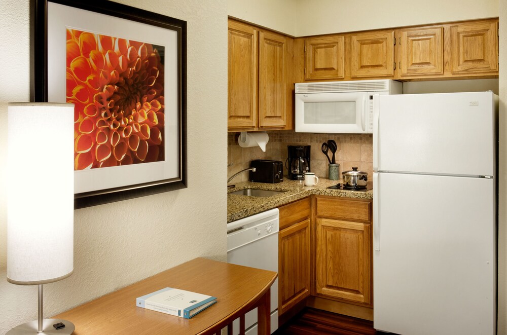 Staybridge Suites Minneapolis-Bloomington, an IHG Hotel