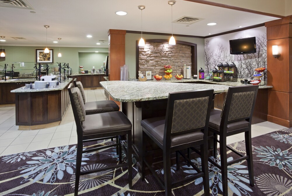 Staybridge Suites Minneapolis-Bloomington, an IHG Hotel