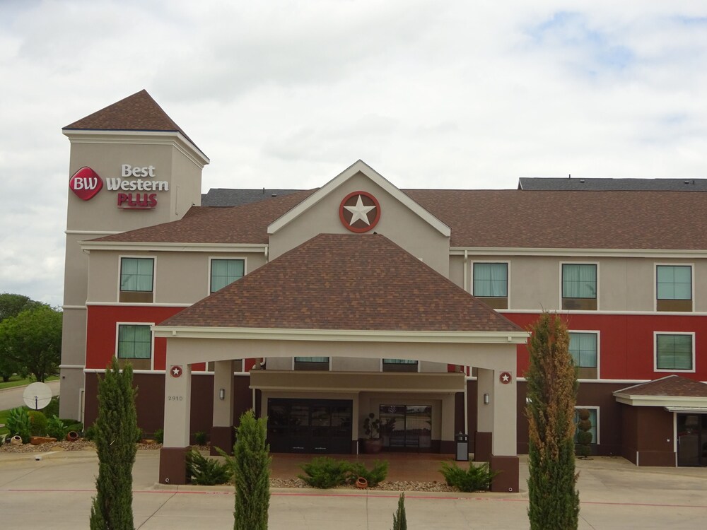 Best Western Plus Denton Inn & Suites