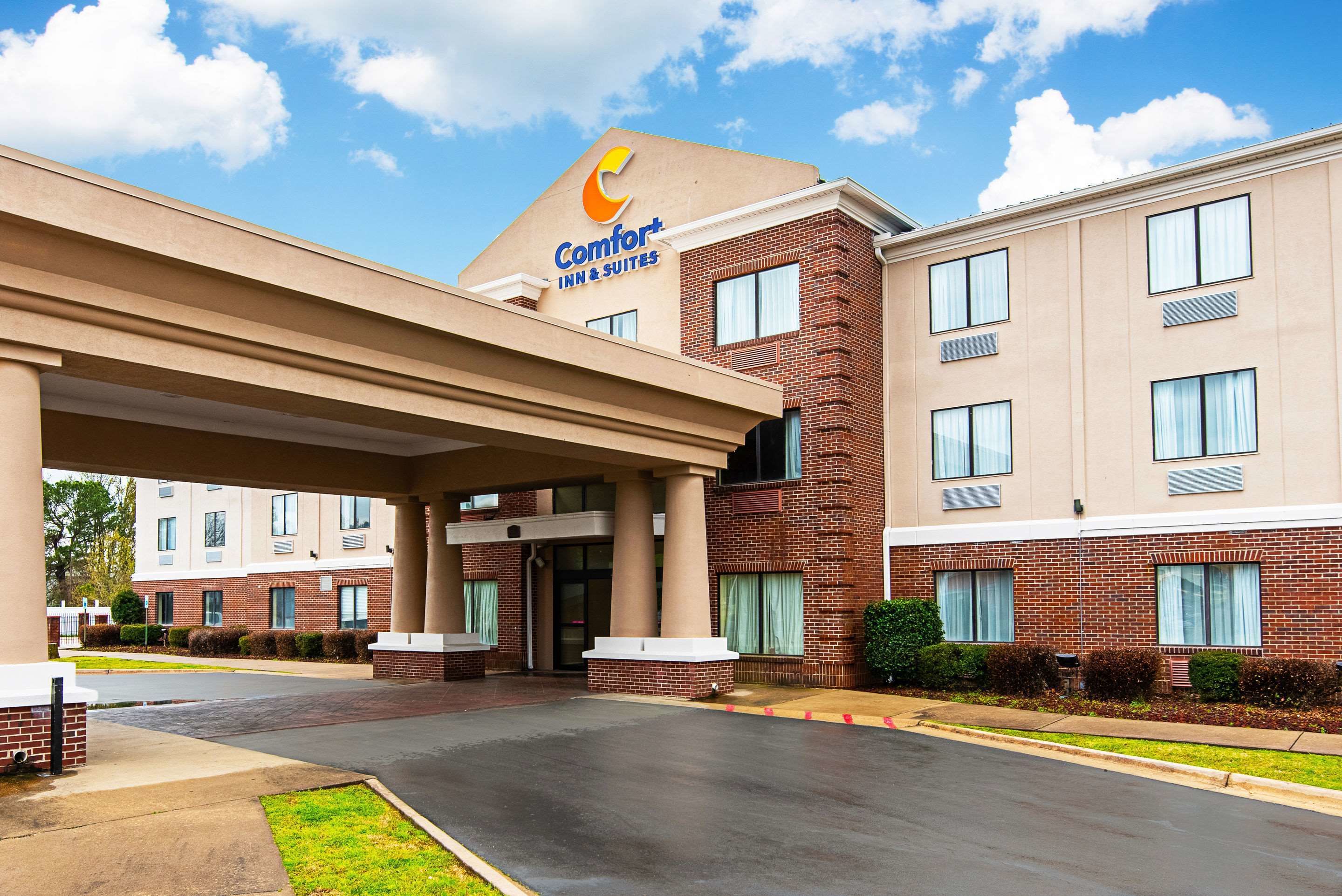 Comfort Inn Suites In Pine Bluff Ar Expedia