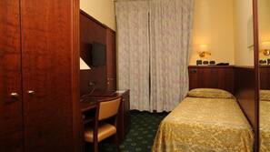 Biancheria da letto ipoallergenica, minibar, una scrivania