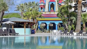 2 piscinas al aire libre, sombrillas, tumbonas