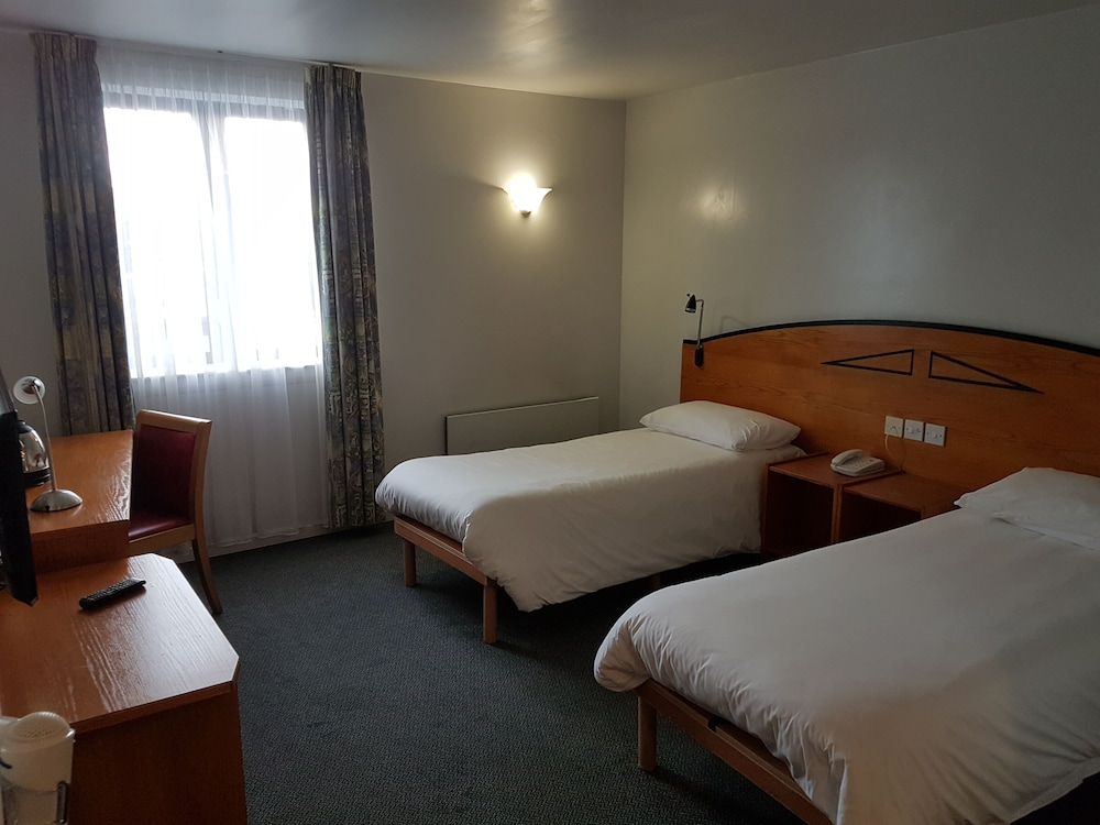 ibis Cardiff Gate - International Business Park