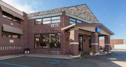 Baymont by Wyndham Downtown Detroit