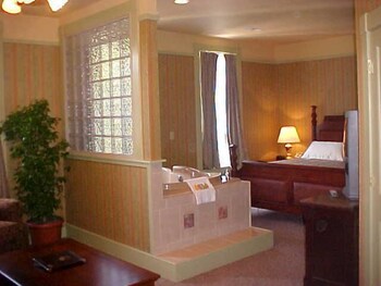 The Crescent Hotel And Spa Eureka Springs 2020 Room Prices