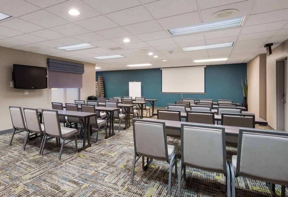 Hampton Inn & Suites Chicago/Hoffman Estates