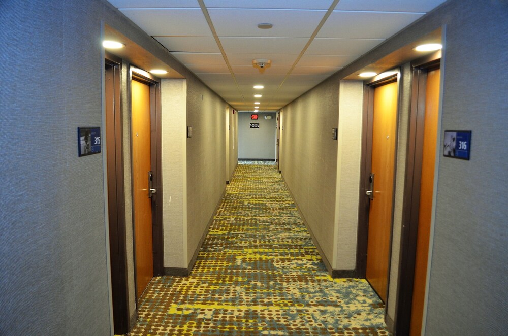 Hampton Inn & Suites Chicago/Hoffman Estates