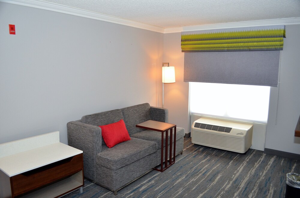 Hampton Inn & Suites Chicago/Hoffman Estates