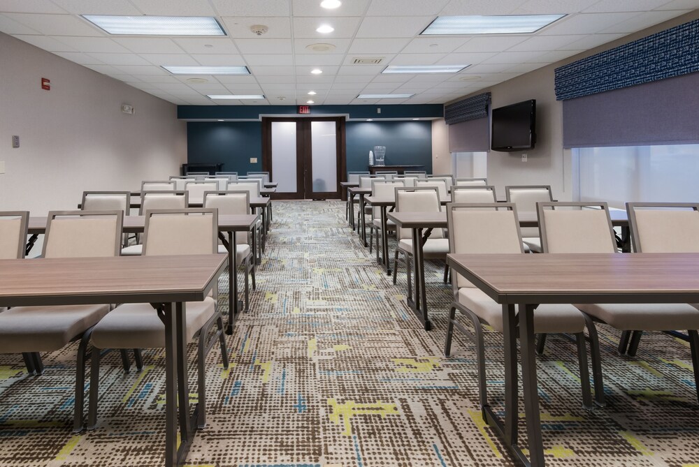 Hampton Inn & Suites Chicago/Hoffman Estates