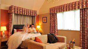 In-room safe, desk, laptop workspace, blackout curtains