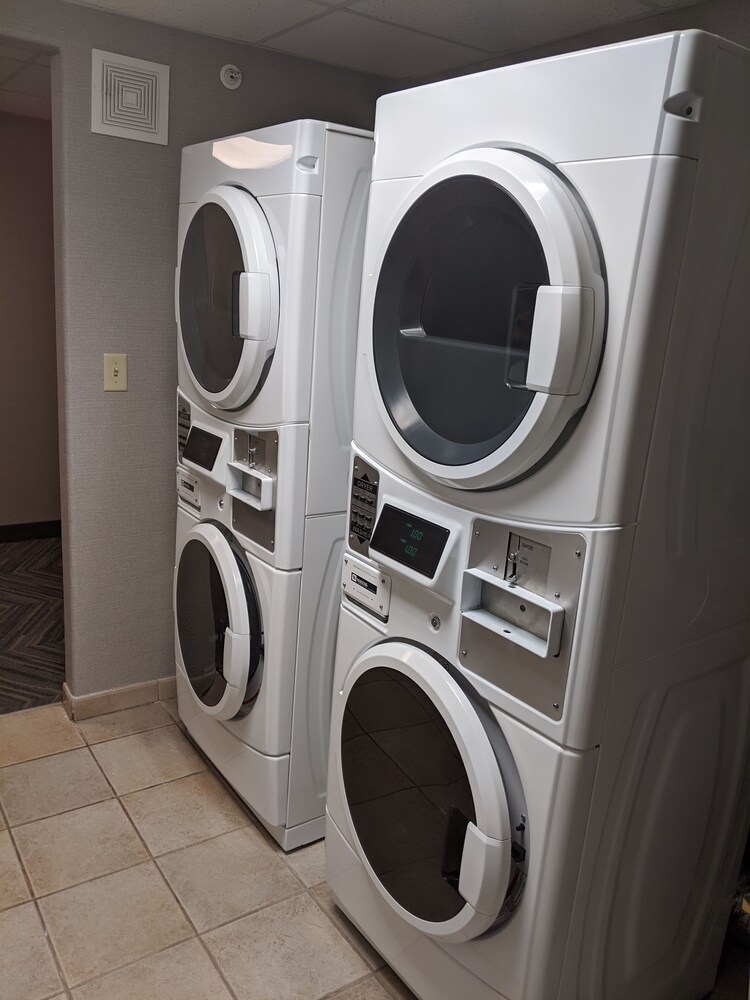 Laundry room, Baymont by Wyndham Rockford