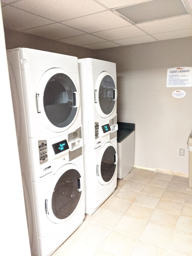 Laundry room, Baymont by Wyndham Rockford