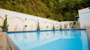 Outdoor pool, pool loungers
