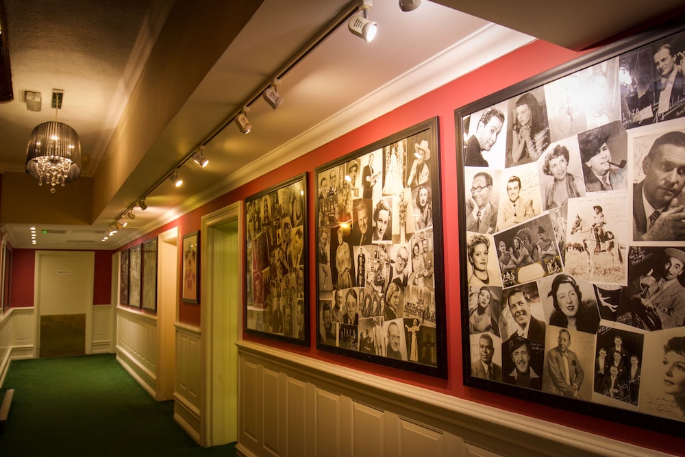 Hallway, Chine Hotel