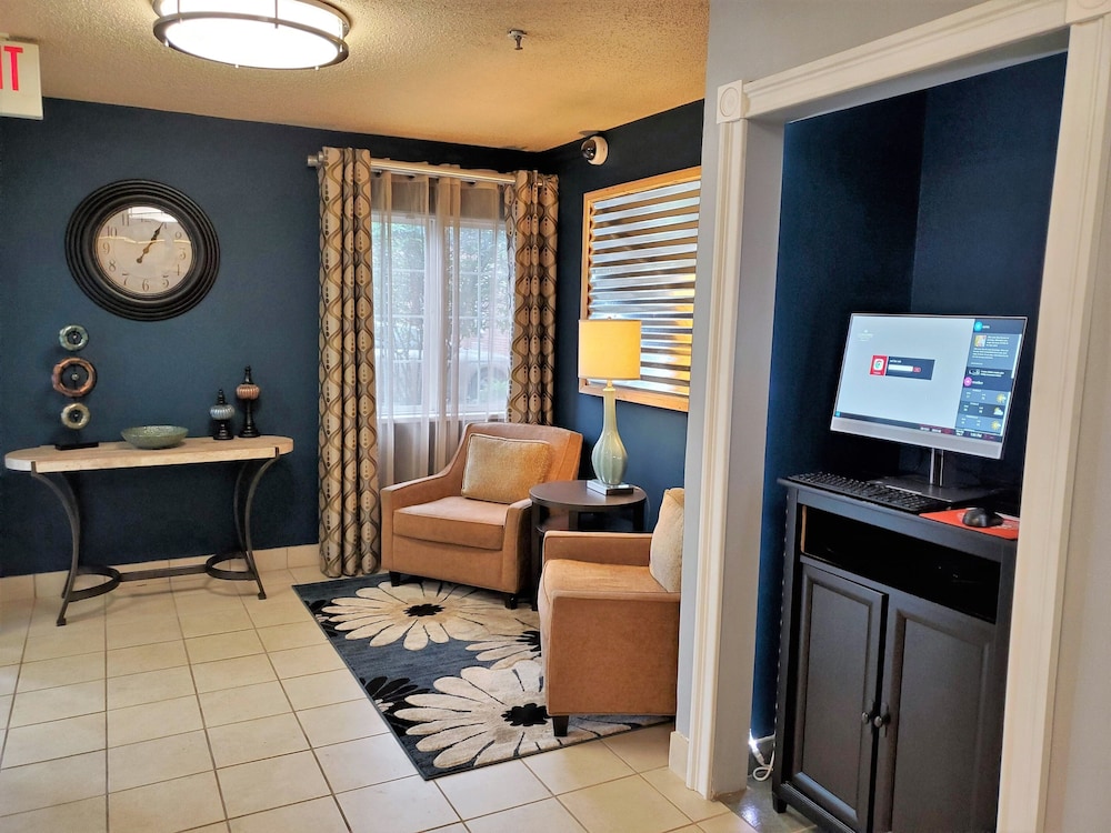 Sonesta Simply Suites Kansas City Overland Park