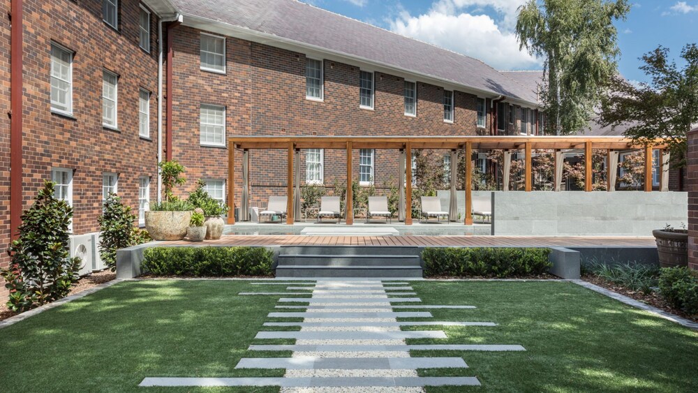 Brassey Hotel