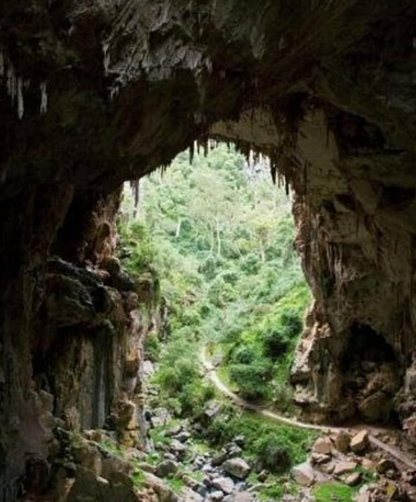 Jenolan Caves House