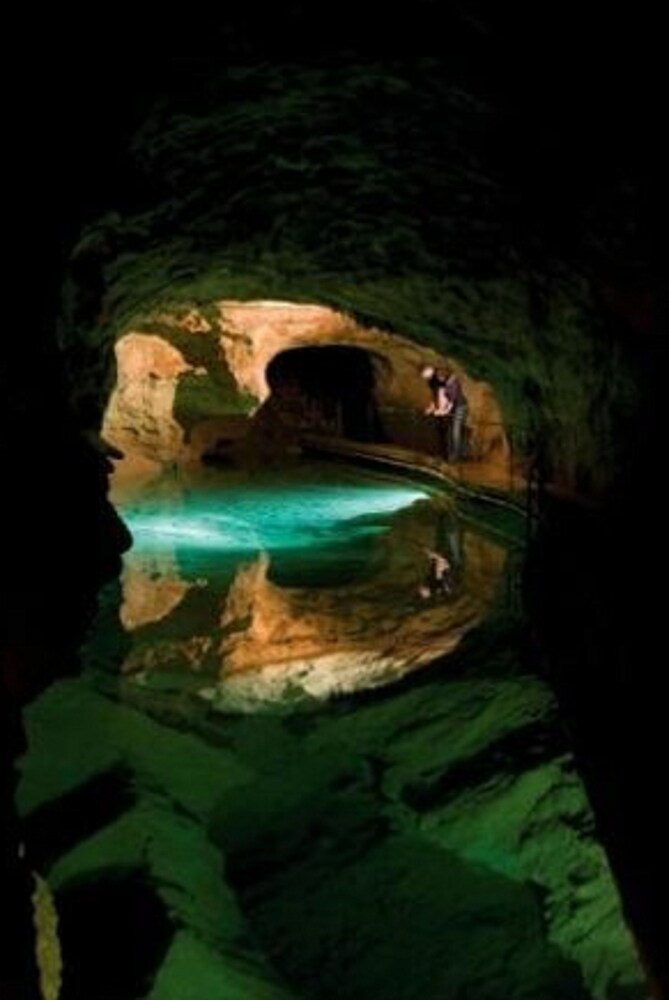 Jenolan Caves House