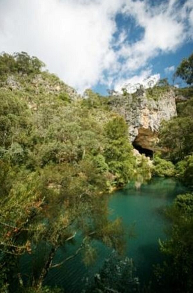 Jenolan Caves House