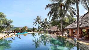 3 outdoor pools