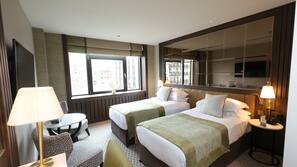 Pillowtop beds, in-room safe, desk, laptop workspace