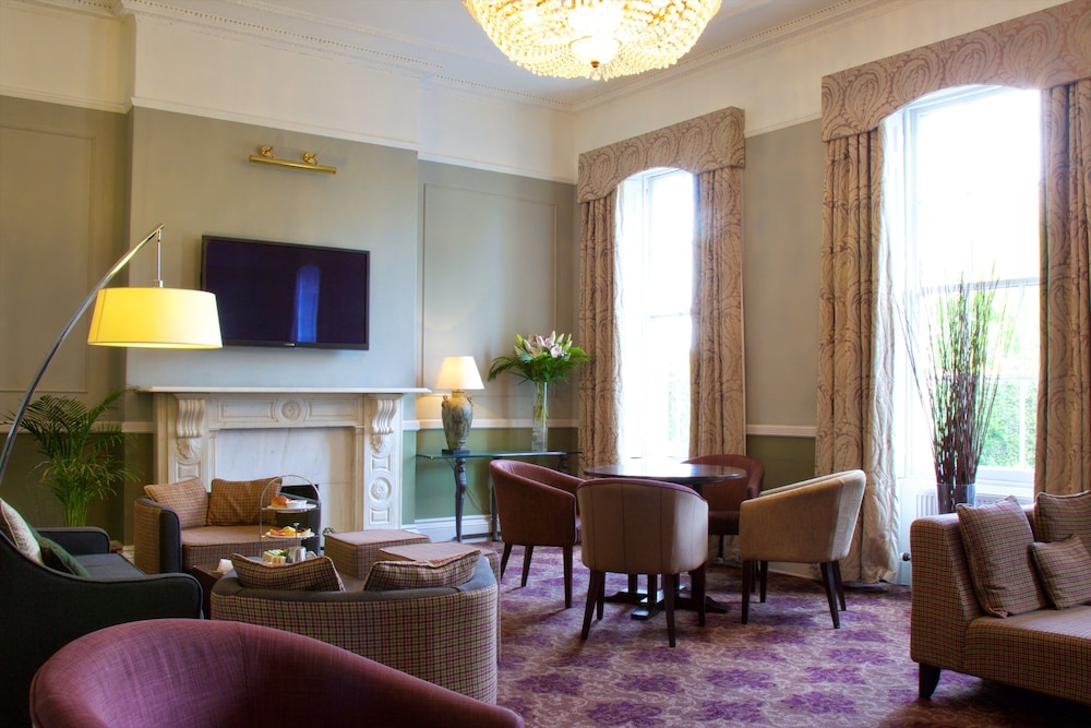 Lounge, London Chigwell Prince Regent Hotel, BW Signature Collection