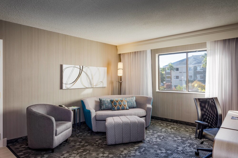 Courtyard by Marriott Las Vegas Henderson/Green Valley