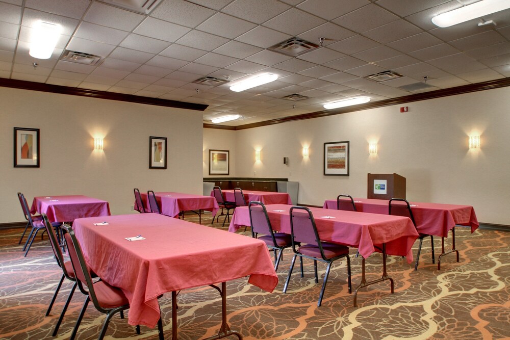 Meeting facility, Holiday Inn Express Fort Campbell-Oak Grove, an IHG Hotel