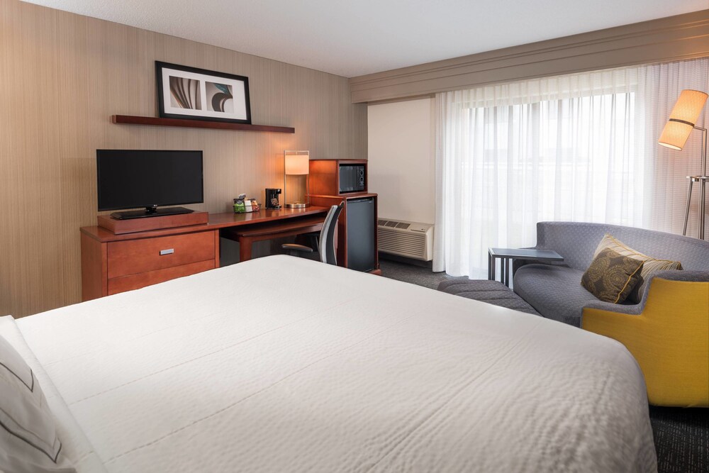 Courtyard by Marriott New Haven Orange-Milford