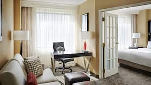 Pillowtop beds, in-room safe, desk, laptop workspace