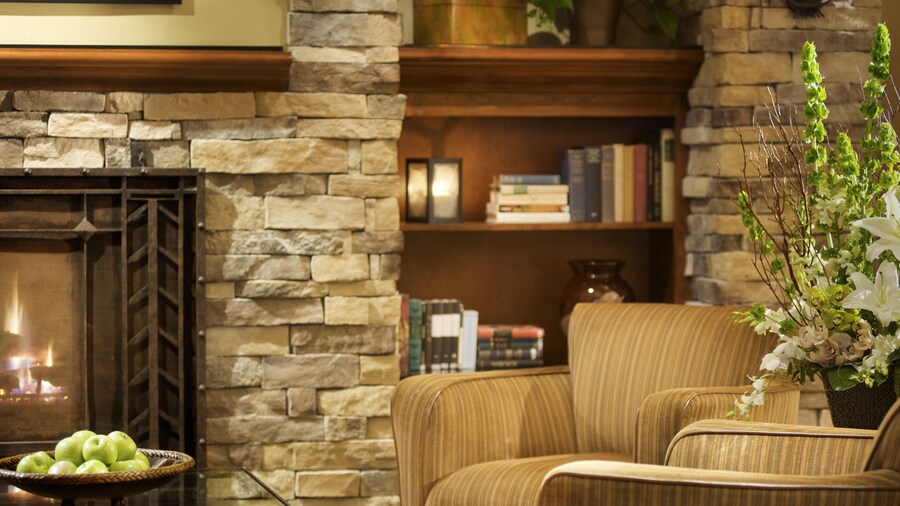 Larkspur Landing Hillsboro - An All-Suite Hotel