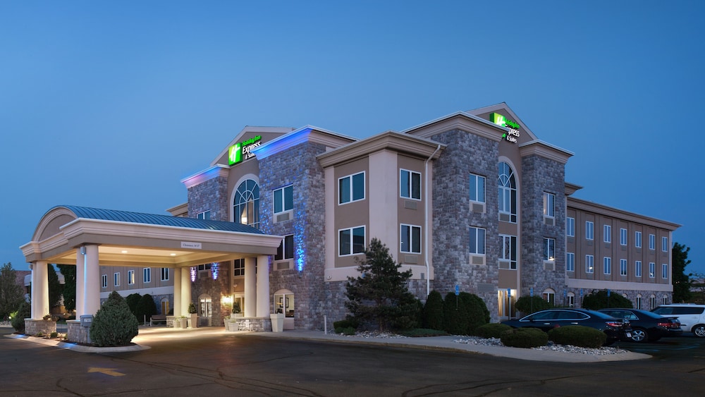 Holiday Inn Express Hotel & Suites Saginaw, an IHG Hotel