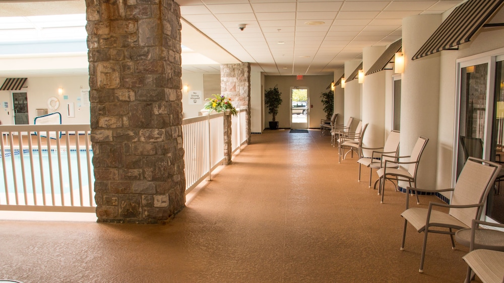 Holiday Inn Express Hotel & Suites Saginaw, an IHG Hotel