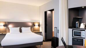 Premium bedding, in-room safe, desk, blackout curtains