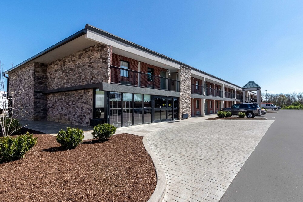 Quality Inn In Nashville Hotel Rates Reviews On Orbitz